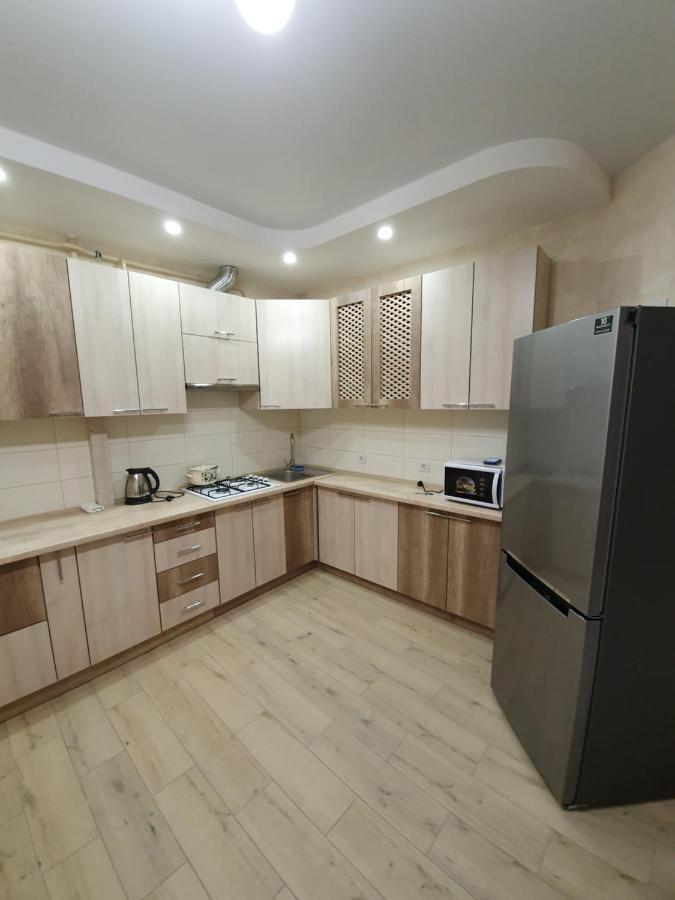 Яровиця. Центр Lutsk Ngoại thất bức ảnh